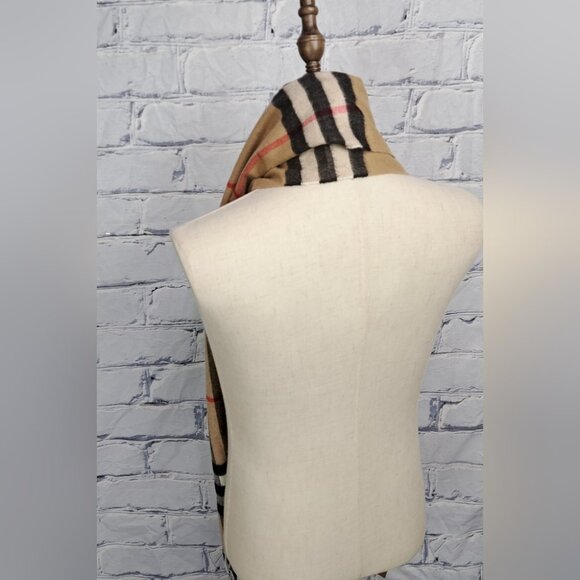 Burberry Giant Check 100% Cashmere Scarf Archive Beige Scotland 168x30 $500+ - Picture 10 of 16